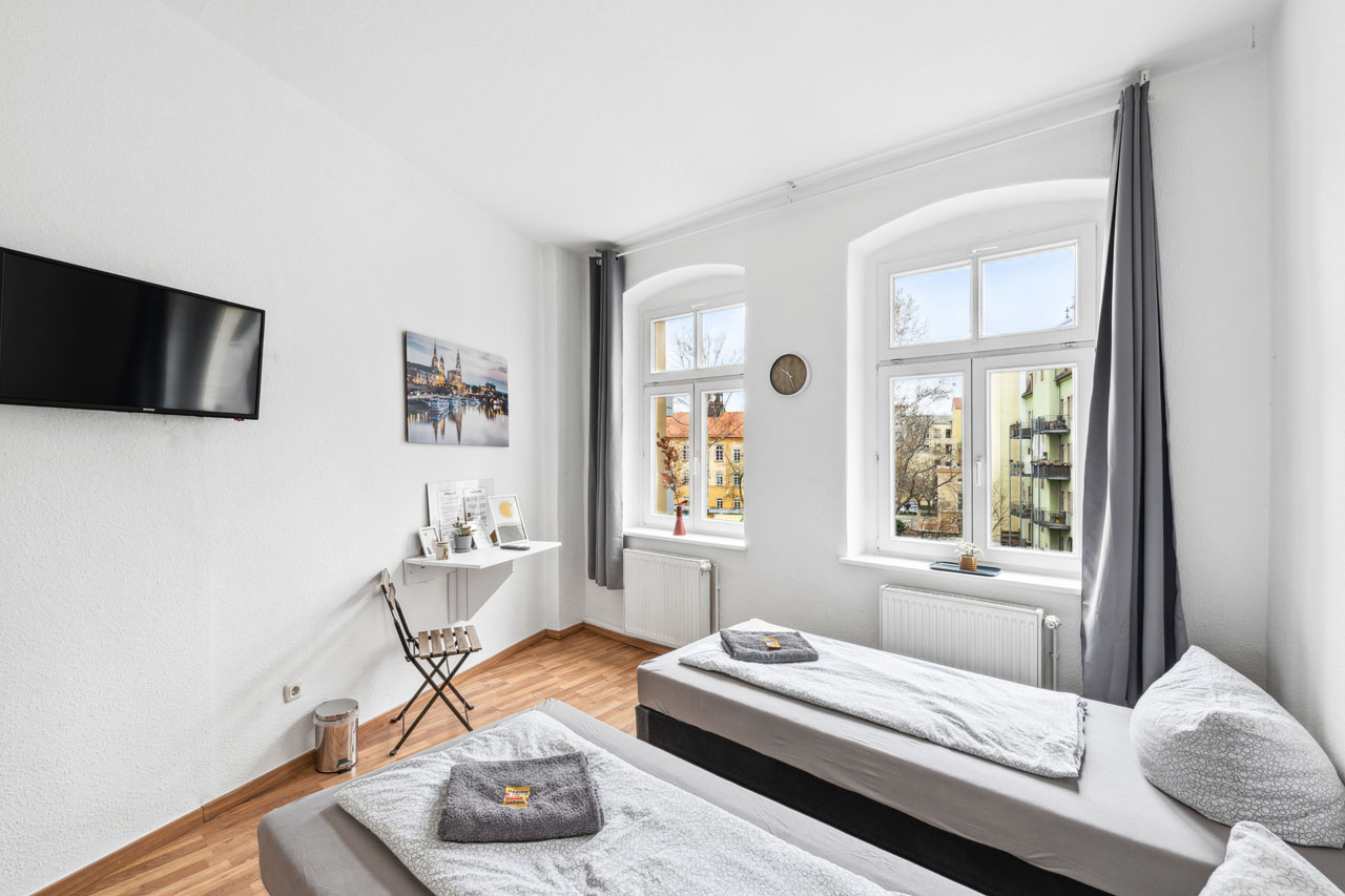 Dresden 3-Zimmer Wohnung für 5 Personen DD04